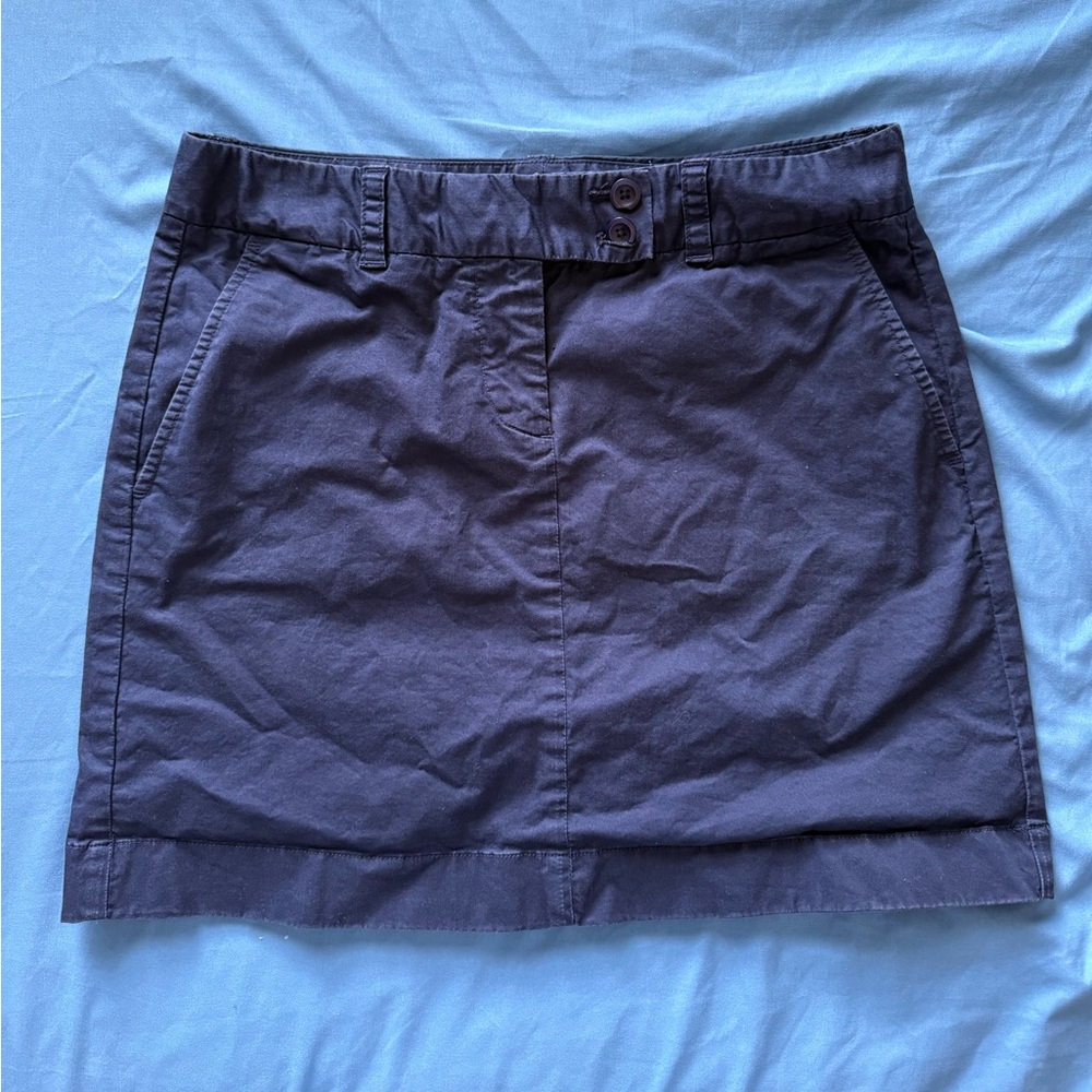 Vineyard vines navy skirt size 6